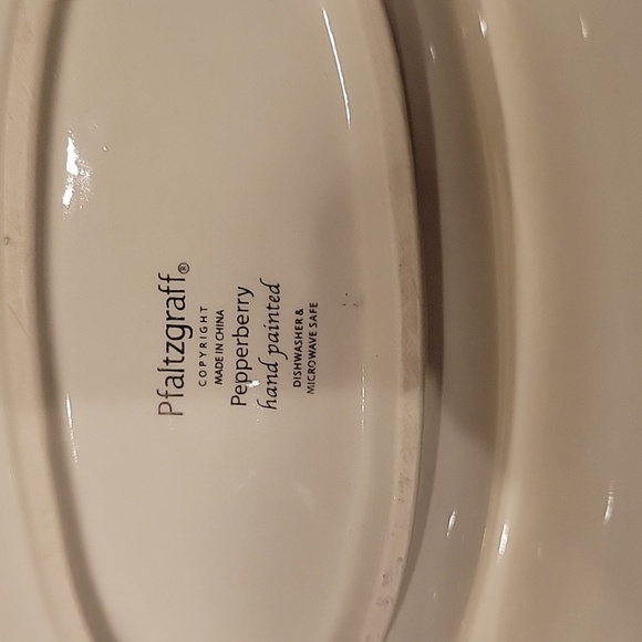 Pepperberry Pfaltzgraff Huge Pepperberry Server, NIB - Picture 10 of 10